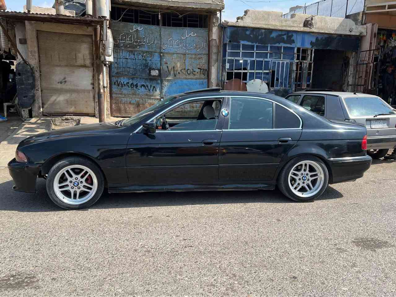 للبيع bmw بومه حجم 528 أو محرك 528 كير تماتيك أو عادي موديل 97 سياره نضيف كير محرك بل شرط 4تايرات جديد محرك جديد لايت زينون رقم سليمانية جديد بسمي شرط تحويل سعر 67 اوبيه مجال مكاني طوز خورماتو أو هاي رقمي *********** طوز, صلاح الدين
