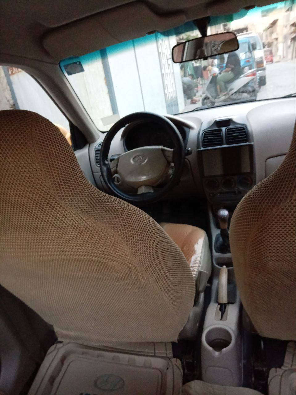 السلام عليكم سياره للبيع فيرنا موديل 14 صبغ شركة كامره وشاشه تخم تايرات صدر جديد دوشمه جديده تبريد ثلج هيئه غرمات  مصفره رقم الكليزي بغداد مدينة الصدر سعر 75 رقم هاتف ***********
