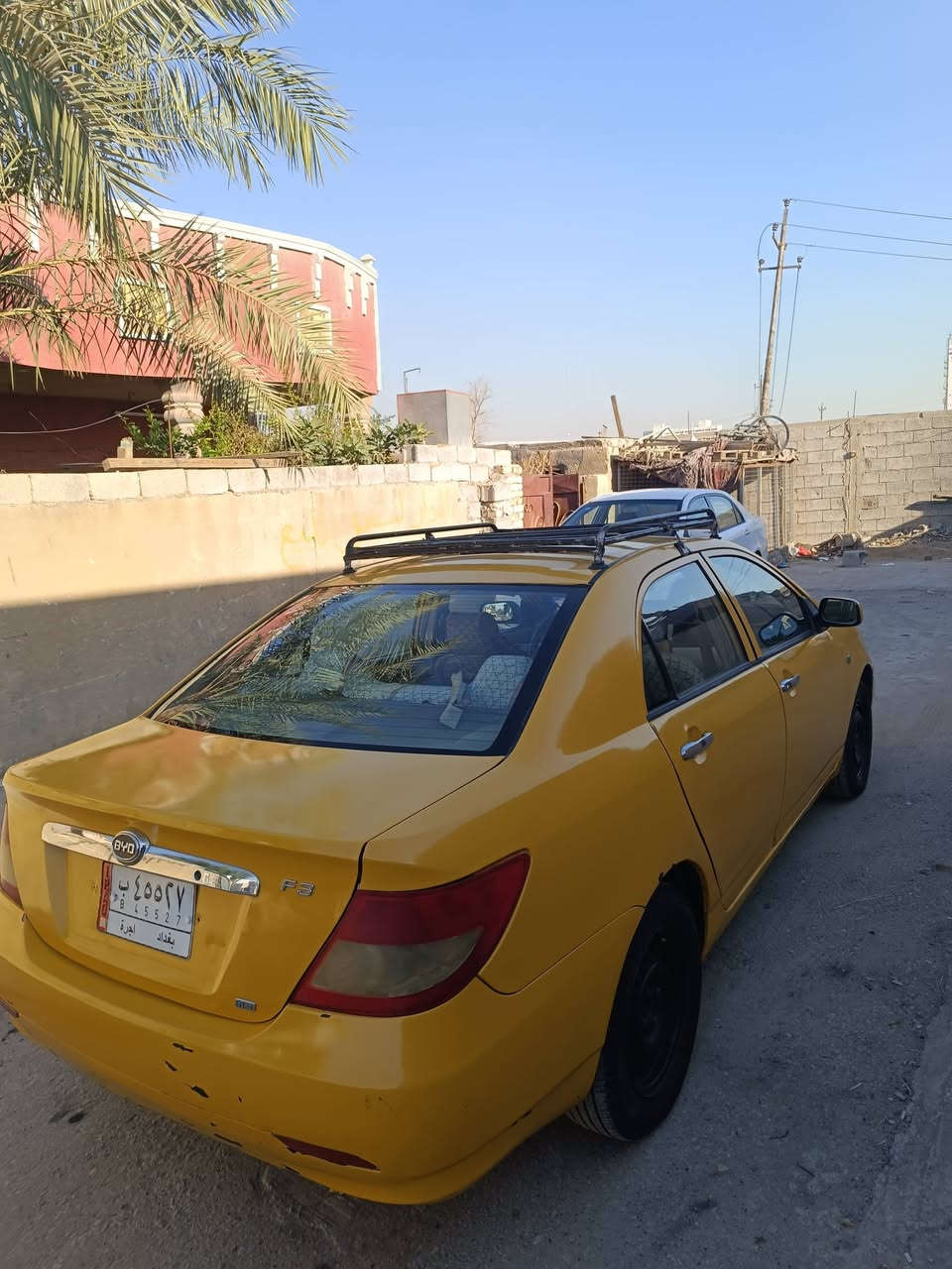 سلام عليكم بي وأي دي اف ثري موديل 11 بيهه طخه اباب السايق وطخه زغيره ب البنيد بدون دواخل صبغ عام أثر جراد السياره مكفوله كفالة عامه عدى إلي ذكرتهن رقم بغداد مصفره هيئة أو غرامت مكينه لانسر بلادي أو كير وتبريد مكفولات سياره جاهزة بوجهك للشارع مابيهه برغي نقص سعر 42 أو بيهه مجال قليل حك الجيه مكاني بغداد حي التأميم قرب بسمايه أو مدينة الصدر أي استفسار اتصل على رقم *********** ما متواجد على فيسبوك
