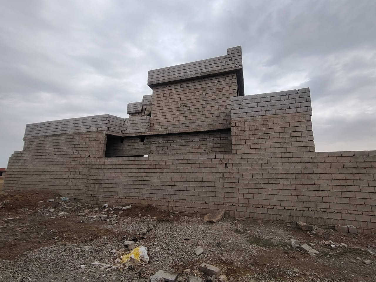 1-السعر 38 وبي مجال
2- الموقع گاع النجم الجحيشي ورا بيوت محمد النجم 
3- التفاصيل / هيكل طابقين الطابق الاول
ربعه 7×4
هول 5×4
مطبخ 5×4
غرفتين نوم
 وحده 4×4 
والثانيه 5×4+ حمام داخل
مجموعة صحيات داخليه
الطابق الثاني
غرفتين نوم 5×4 
مجموعة صحيات
والخاص مفتوح والرقم مفتوح 
***********
***********
