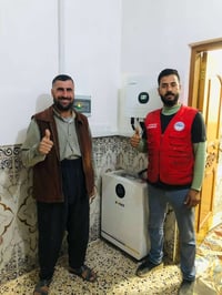 تم ربط منضومة طاقه شمسية  بقدره 16 امبير ليلي ونهاري للأخ العزيز حامد ...