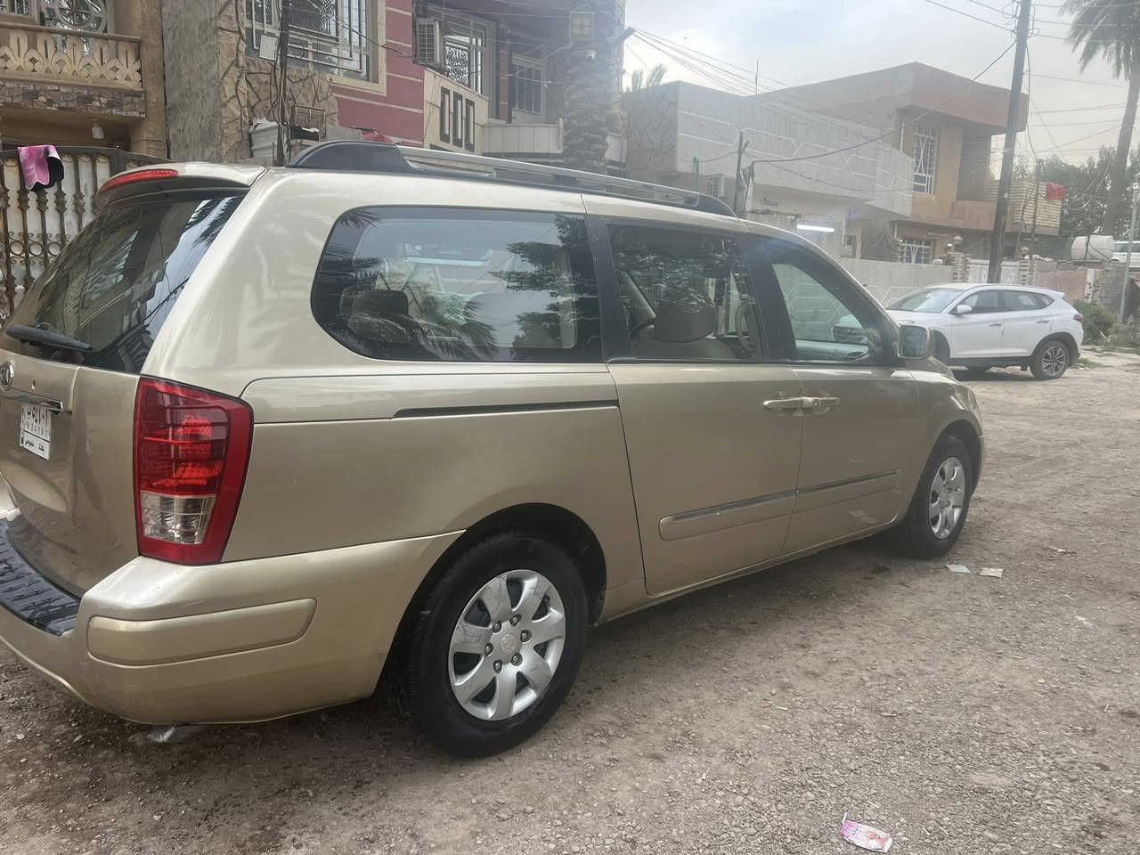 سلام عليكم هونداي انتروج سيدونا موديل ٢٠٠٧ سياره كير محرك جديد قبل سبوع شاده حاويه تخم تاير خير من الله بيهه صبغ صفحه ليمنه اثر شخوط وطخطخات بصيطه مكفوله تكم لغود شواصي السعر 127 للاستفسار ***********
