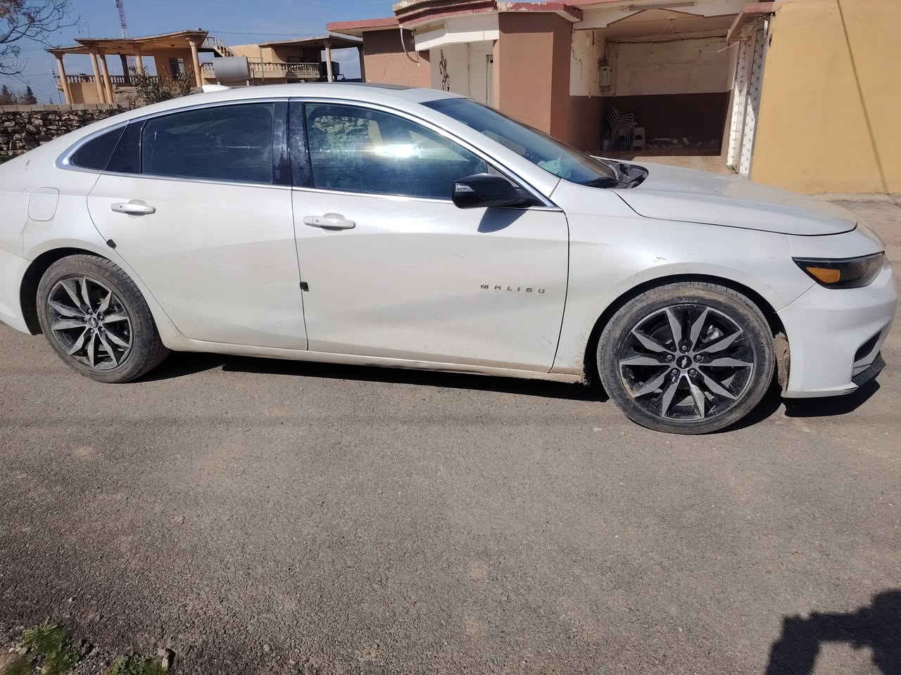 #اسلام_عليكم شوفرليت ماليبو موديل 2018
بيها 3 قطع صبغ بدون دواخل ... محرك نضيف سياره جاهزه
كابون بنزين بيها... تشغيل بصمه حساسات كلها شغاله
تيربو سياره فول موصفات كشنات هيتر
تبريد شغال  رقم اربيل الشرعي بالموصل شرط التحويل 
السعر 105
الهاتف كورك ***********
اسيا ***********
