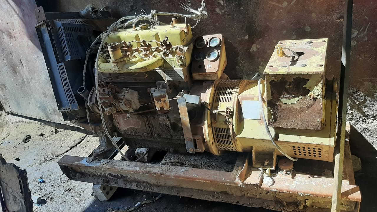 سلام عليكم بيركنز صيني محرك عاطل راس توليد 30 كيفي شرط الشغل السعر 750 الف 
*********** يوجد توصيل لجميع المحافظات
