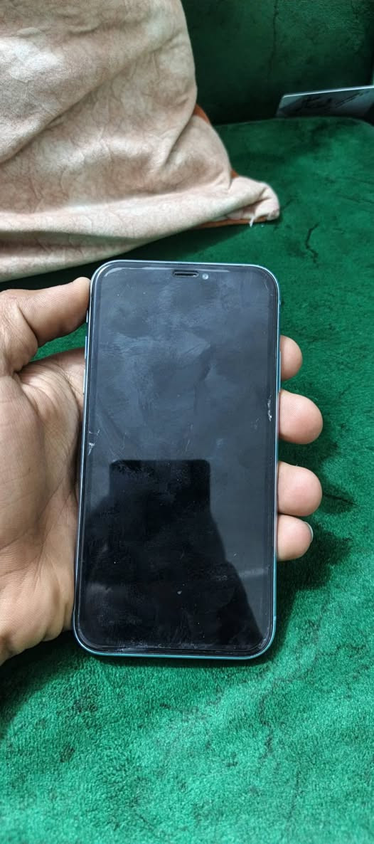 اكس ار جهاز فول كفاله فقط السماعات والضهر مكسور الباقي كله كفاله عامه جهاز تاخذه كلي رحمله والديك سعر 160 الف بي مجال 👍🏻 موجود وتساب ✈️ *********** وموجود خاص
