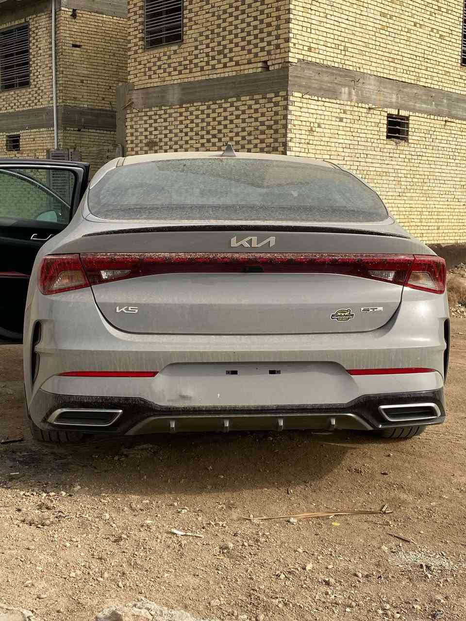 السلام عليكم مراوس. بيع  بسورتتو تيربو
كي فايف 2023
Gt
1600 تيربو ماشيه 55
رقم بغداد بسمي 
حادث فقط بنيد بدون داخل 
***********
