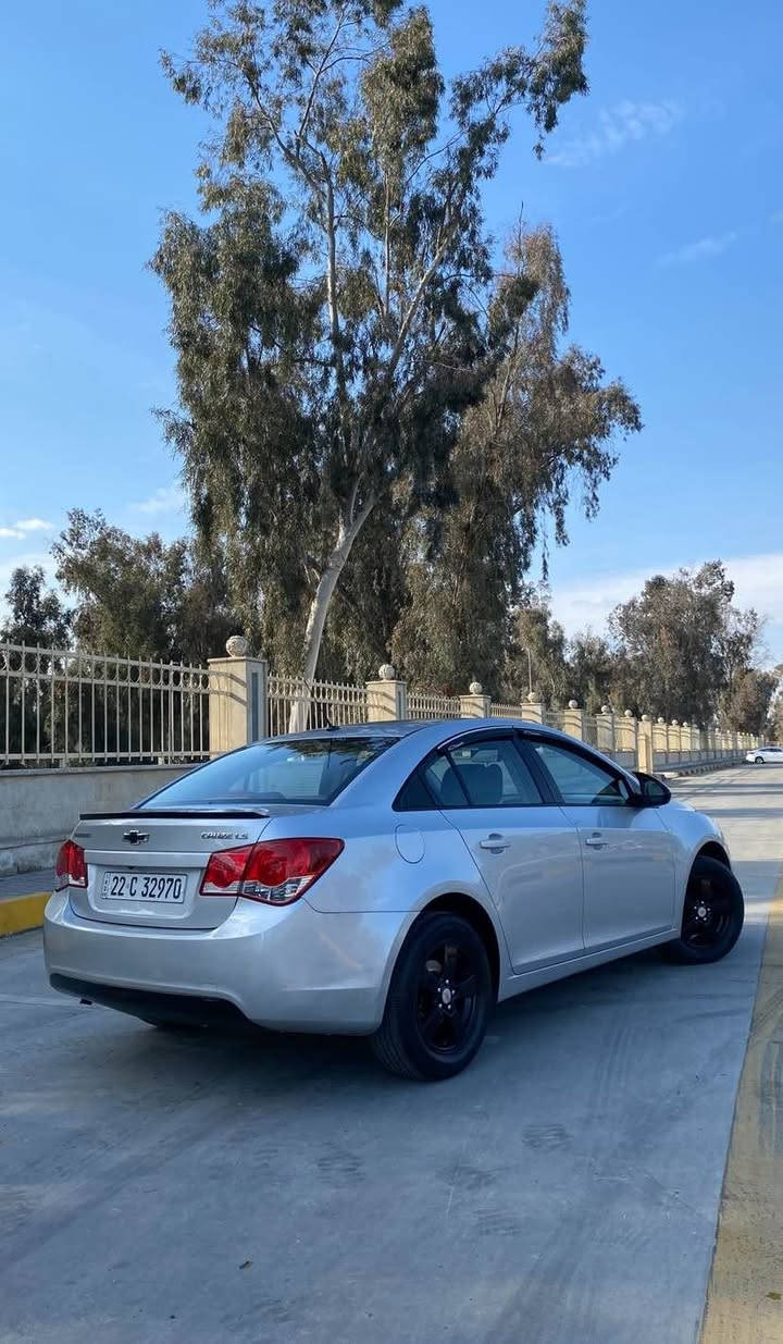 شوفر كروز ٢٠١٢ للبيع
السيارة بأسمي شرط التحويل
المكان الموصل 
رقم اربيل
السيارة وارد خليجي
نظيفة ما راح تتعب عليها

-كومبريسر جديد تبريد ثلج
-راديتر وصوندات جديدة كامل ماطاخها ماي عادي
-طخم مبدل جديد
-فلنجات جديدة
-حساس حرارة جديد
-دهن احسن نوعية

ماشية ٢٢٠ كيلو
سعر ٨٠ قفل

***********
*********** موصل, نينوى
