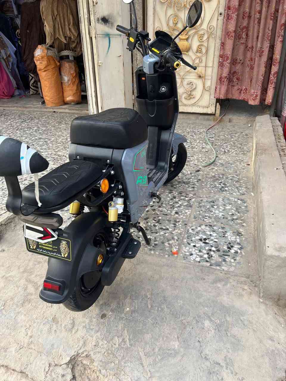 دراجة شحن R9نظيفة جدا استخدام قليل بغداد لامين الثانيه     التواصل عالرقم

770 713 5039‬

المواصفات :

تمشيك 75 حقيقي

 بنظام 4 سرع

جهاز إنذار عند السرقة

قفل السرج :  البطارية

بريكات دسك هايدروليك امامي وخلفي

بطاريات 5 نظيفة استعمال خفيف 

سلة أمامية

تايرات جوبلس

اشاير يمنه يسره دبل إشارة

وبصمة تشغيل عن بعد + كارت تشغيل

شاشة تظهرلك السرعة + شحن البطاريات + خاصية الرجوع للخلف السعر500 وبيه مجال الطيبين


**إذا كنت صاحب هذا الإعلان وتريد حذفه لأي سبب، رجاءا أرسل رسالة إلى الدعم الفني**