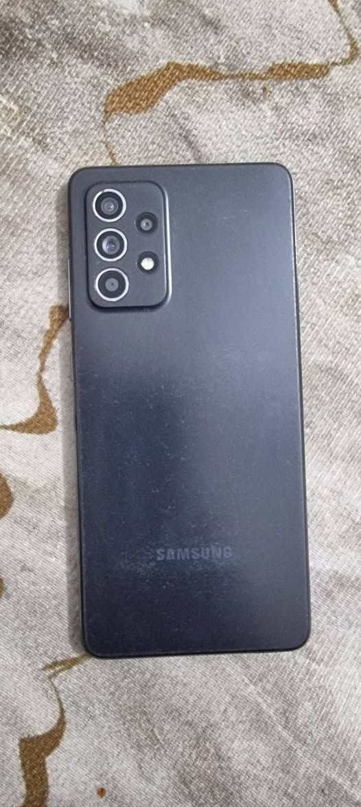 للبيع
اس ٢١ الترا
و
اي ٥٢ 
بدون ملحقات متواجد واتساب فقط ***********
