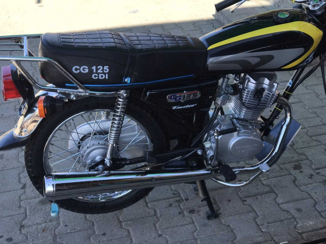 سلام عليكم 
دراجه اربعه كير مديل ٢٦
صار اقل الشهر من طالعه 
اوراق سكنر بسمي مكفوله 
من كلشي شرط النضافه 
الشراي السعر ٦٥٠بيهة مجال 
مكان كربلاء حي الحر 
***********
