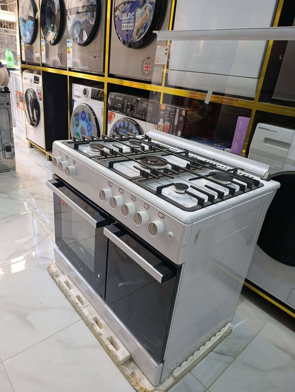 فرن غاز ستارويه 🔥
خمس روس 👋
روس غطس 
مناصب فونط تتحمل اوزان ثقيلة 
شعلة كهربائيه 
انارة داخلية
ساعة حرارة 🌡️
كفالة حقيقية 💯ثلاثة سنوات 
علق بنقطة ليوصلك السعر 
او اتصل على الرقم 
0998883414
العنوان حلب لاشرفية ، شارع رجعة الباص


**إذا كنت صاحب هذا الإعلان وتريد حذفه لأي سبب، رجاءا أرسل رسالة إلى الدعم الفني**