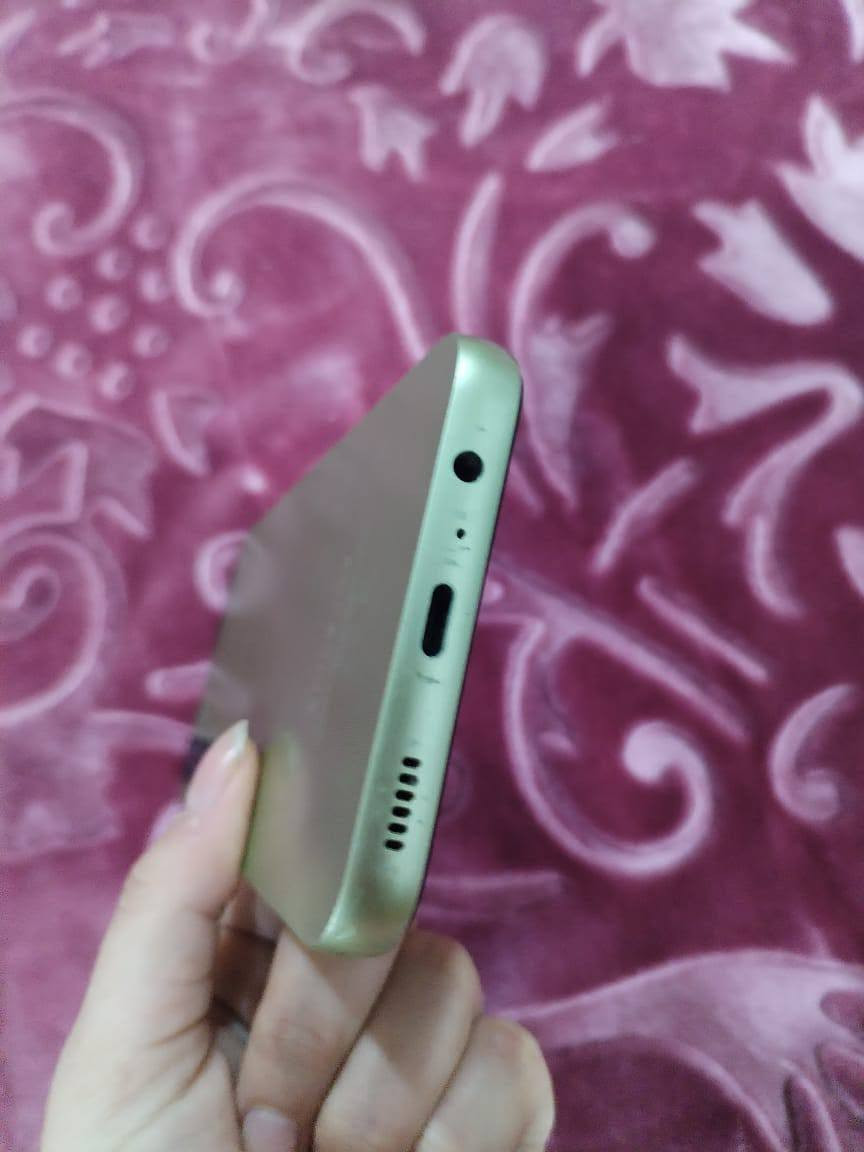 سامسونك A14  نظيف جدا اخو الجديد السعر100  *********** النجف, العراق
