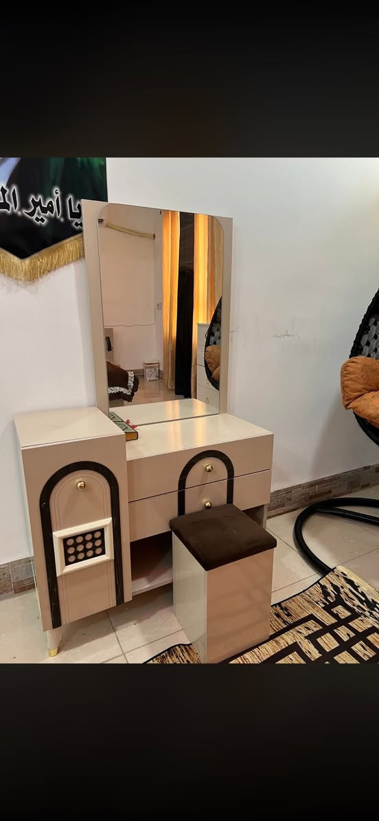 للبيع مستخدم اسبوع ٦ قطع جديدة تكمه مو طكاكي عنًوان بغداد جميله
***********
