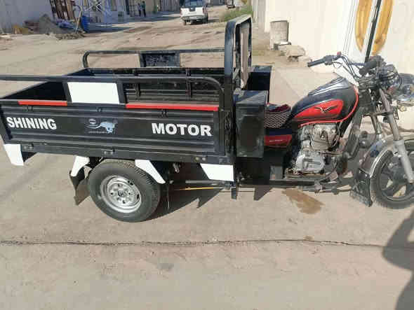 سلام عليكم ستوتة للبيع خير من لله مكينة 200cc اوراق اصولي بوجهك للترقيم ستوتة محتاجة ترتيبات بصيطة مكفولة رگبة وشاصي مكاني ديالى الخالص السعر 1250 وبيهة مجال للطيبين الاستفسار اتصل وتدلل ***********
