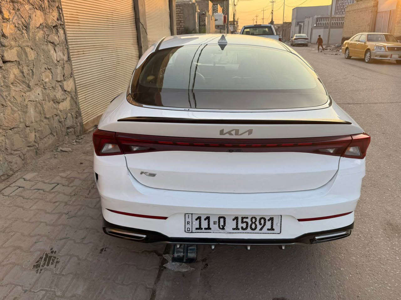 K5 
موديل ٢٢ 
ماشيه ٦٩ وارد كوري اصل بانزين
قطعه وحده كلير جاملغ امامي وبارد شبر بلجنطه
رادار كامره خلفي 
حساسات 
تدفئه كشنات استيرن 
جلد داخل اسود 
نضام قياده ذاتي 
تحديد مسار 
رقم بغداد بسمي حره
مكان السياره نجف
*********** لتفاصيل اكثر النجف, العراق
