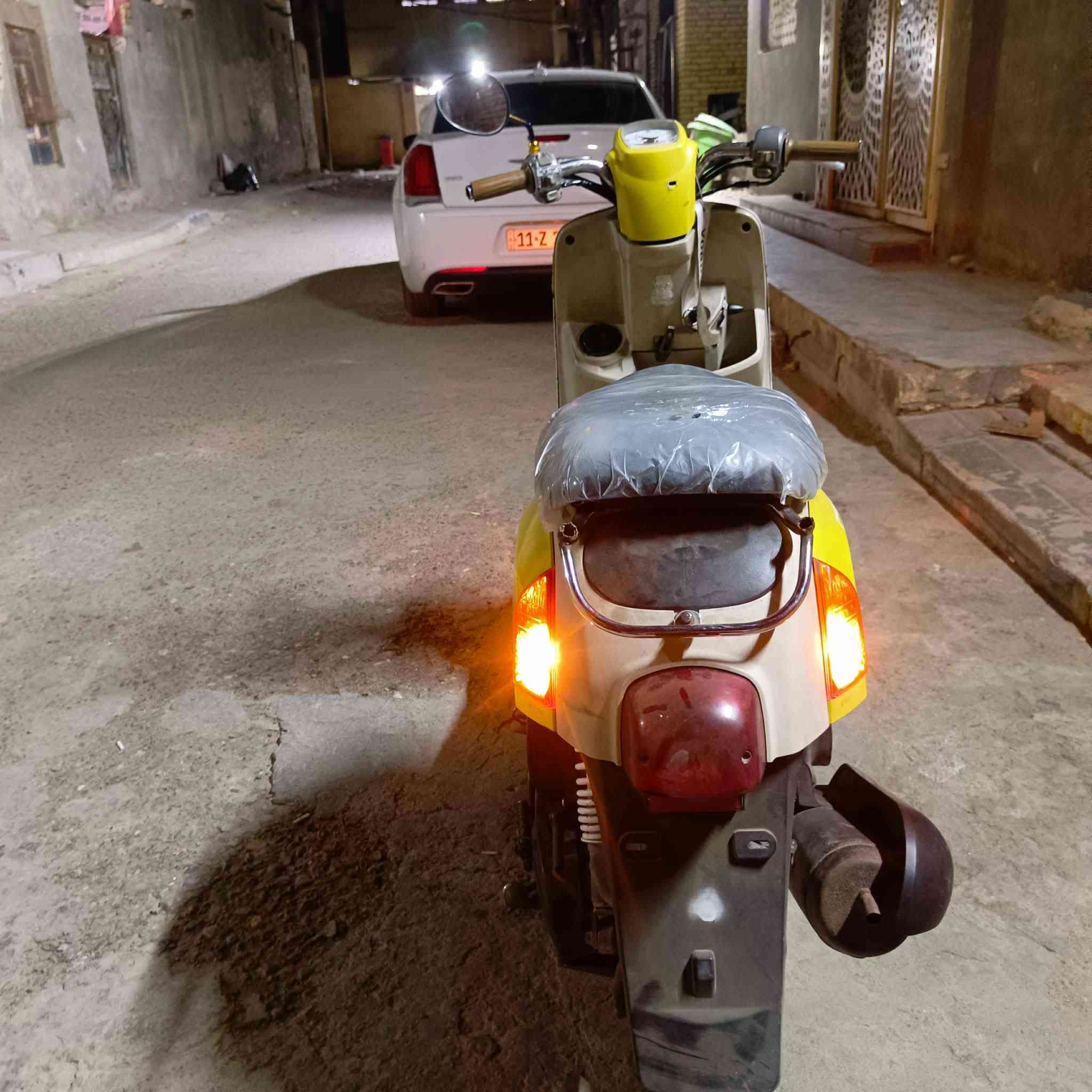 بوليسي للبيع ناصرية حي الشهداء الدراجة نظيفة وشرط الفحص مفتوحة بس ولفات السعر 700 وبيها مجال للشراي واتساب ***********
