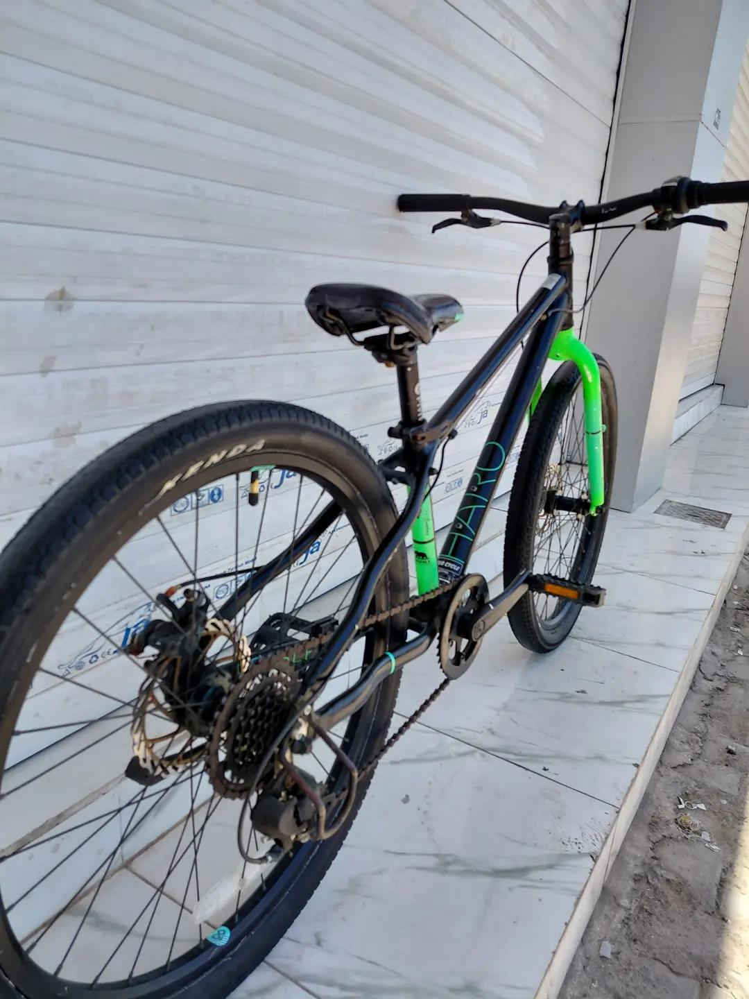 HARO حجم 24 فول المنيوم دراجة مميزة واحترافية 7 سرعات من SHIMANO السعر 215 الف شامل التوصيل    ✈يوجد توصيل لجميع المحافضات ✈ كركوك مدخل سايدين حي الاسرى والمفقودين  معرض ابو شيفان ( *********** )
