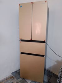 ثلاجة • للبيع • سعر مناسب