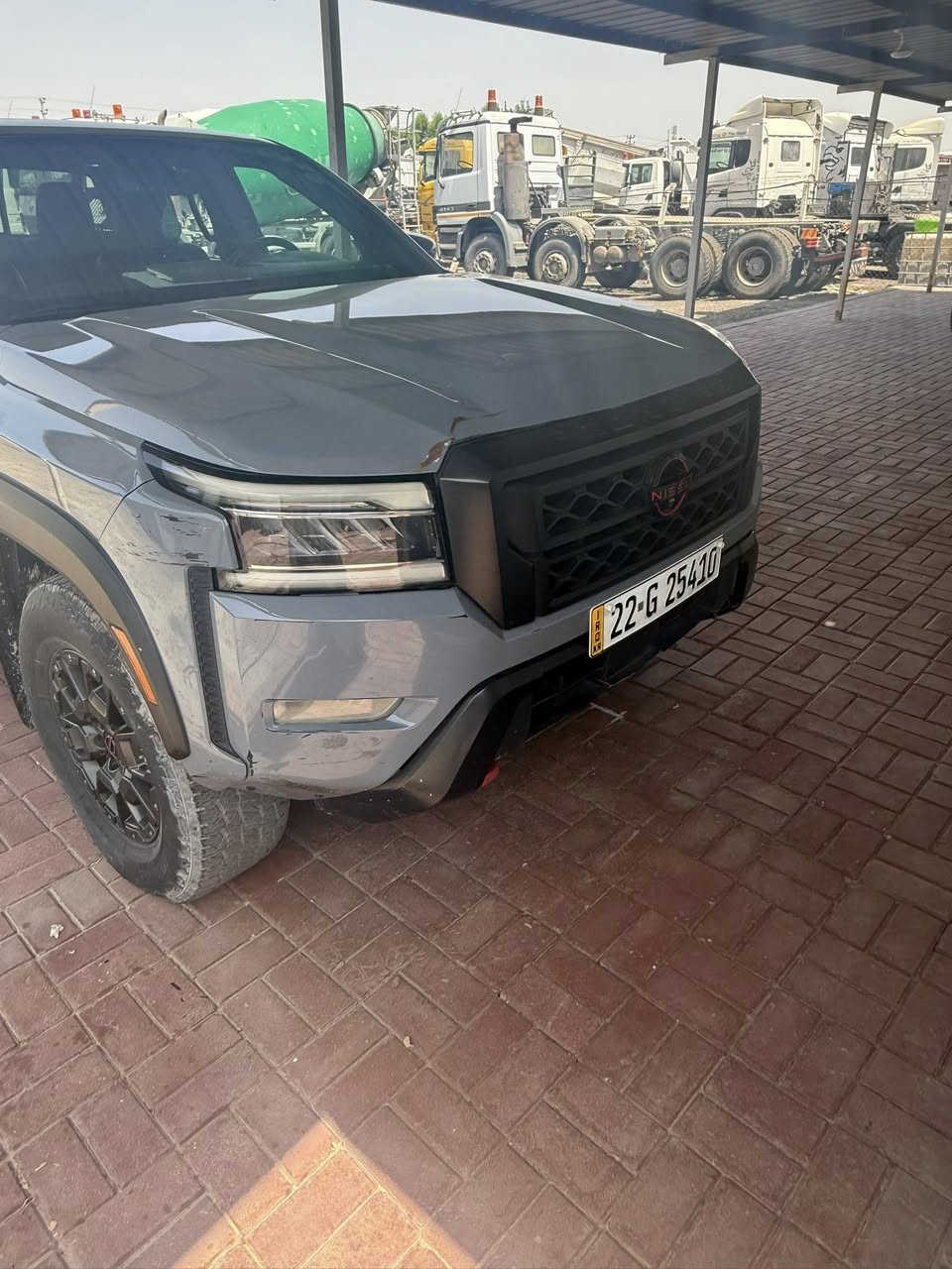 سلام عليكم نيسان فونتير مديل 2023  Pro4X  فول الموصفات لاخير ماشي 70 الف حادث بسيط فقط مازدا عطر امامي والبنيد موضح الصوره السعر 32 الف دولار وبيه مجال استفسار *********** العنوان البصره
