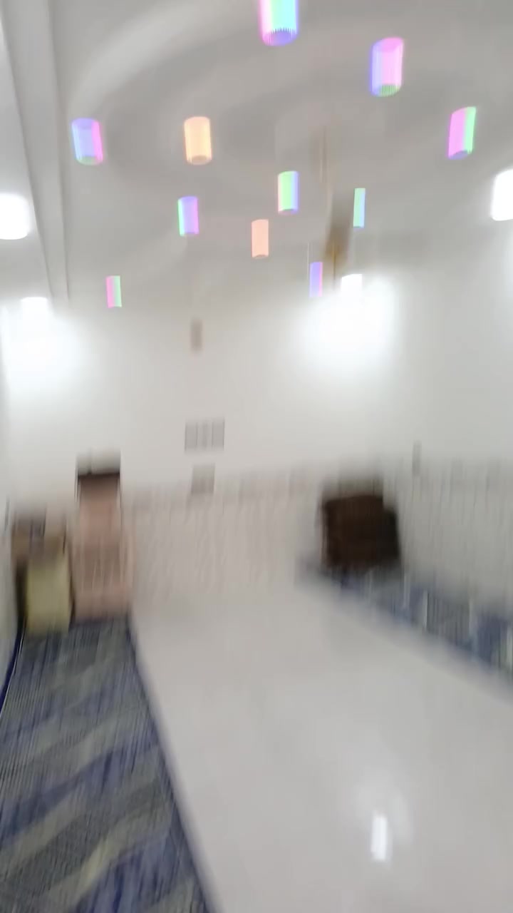 سلام عليكم الدار للبيع مساحه 320متر بناء حديث 2024غرقتين نوم صاله مطبخ ستقبال صحيات داخليه وصحيات خارجيه لقياسات موجوده بل صور معه الاثاث قرفه نوم معرض طباخ 5مراوح 2كيزرات تانكي عدد2ابو الف مكان بل نصار خلف لمعارض تواصل ***********///***********لبيت صب كونكريت اس وسكف
