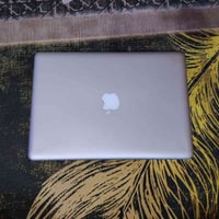ماك بوك • مستعمل قليل • شبه جديد