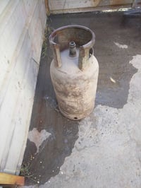 قنينة غاز للبيع السعر 55 مكاني العامريه  07807225903