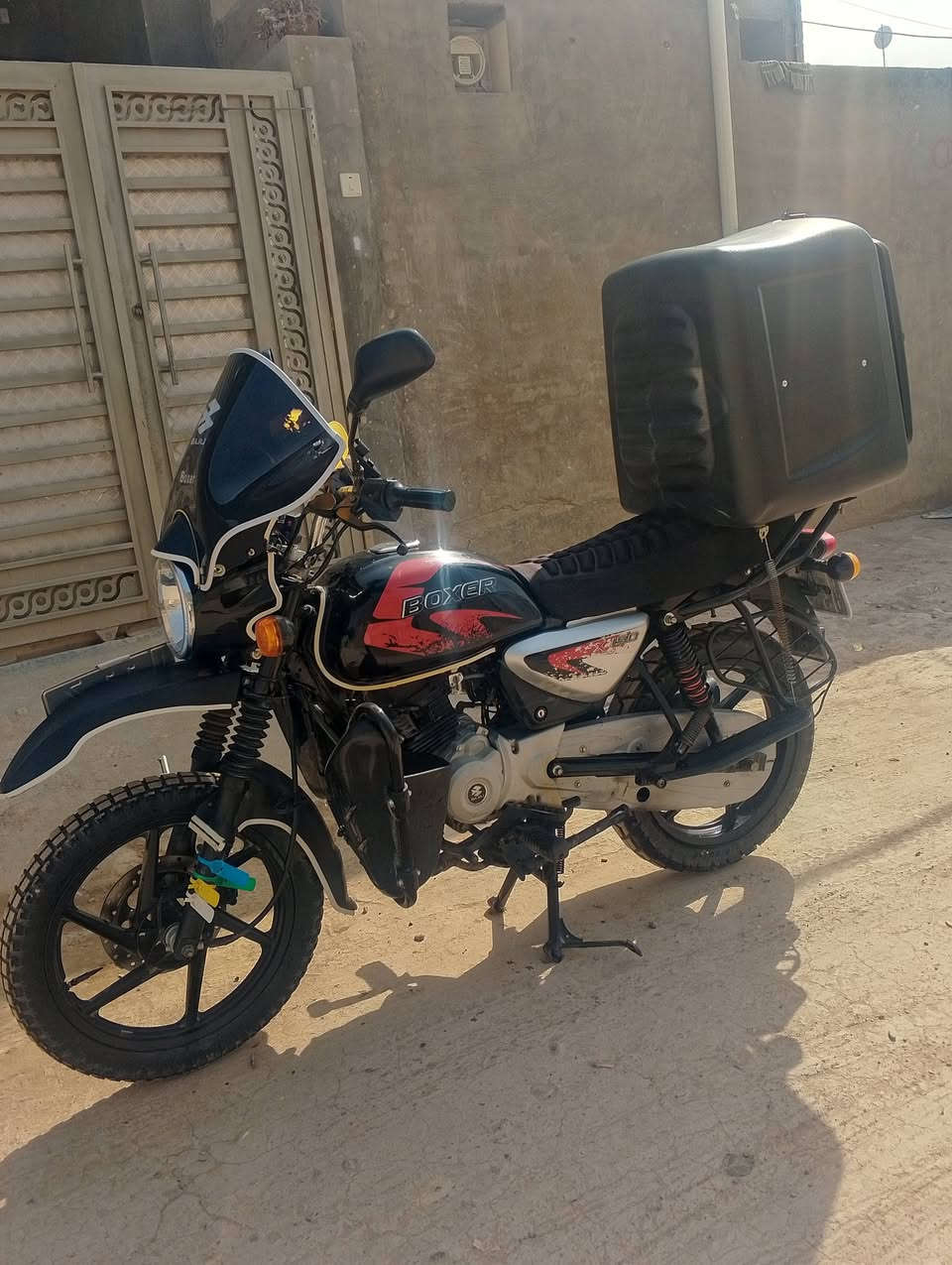 السلام عليكم بوكسر موديل 23 داخله بل 24 دراجه مرقم باسمي تحويل ثاني يوم دراجه جديده  ماشيه 16 الف السعر 2400 مكاني بغداد فلكه حي النصر
‏‪***********‬‏ اتصال 
*********** واتساب 
الشراي يتصل ويدلل
