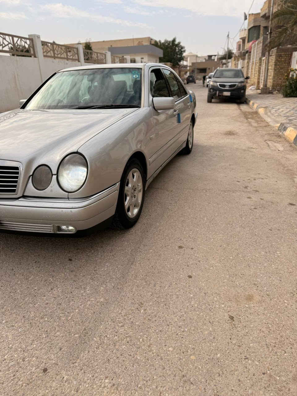 للبيع مرسيدس ام عيون موديل 97 مواصفات فول واحد علئ واحد رقم بغداد هزه وفحص جديد مسمنه مكفوله من الحادث صبغ عام جماليه مكانهه واسط الكوت السعر 105 محرك 6 سلندر مو عنكبوت المرغوب  ***********.  ***********
