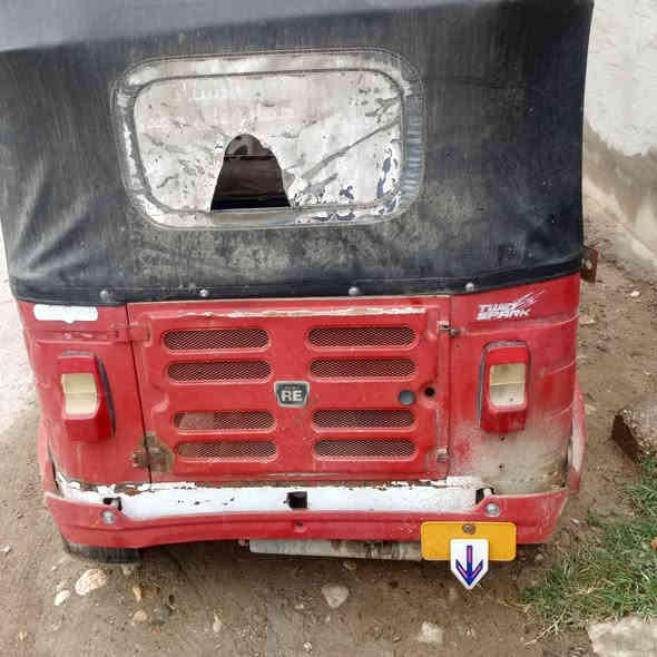 سلام عليكم تكتك للبيع موديل 17شهر العاشر تكتك خير من الله مكاني ديالى السعر 2/800وبيهه مجال ***********
