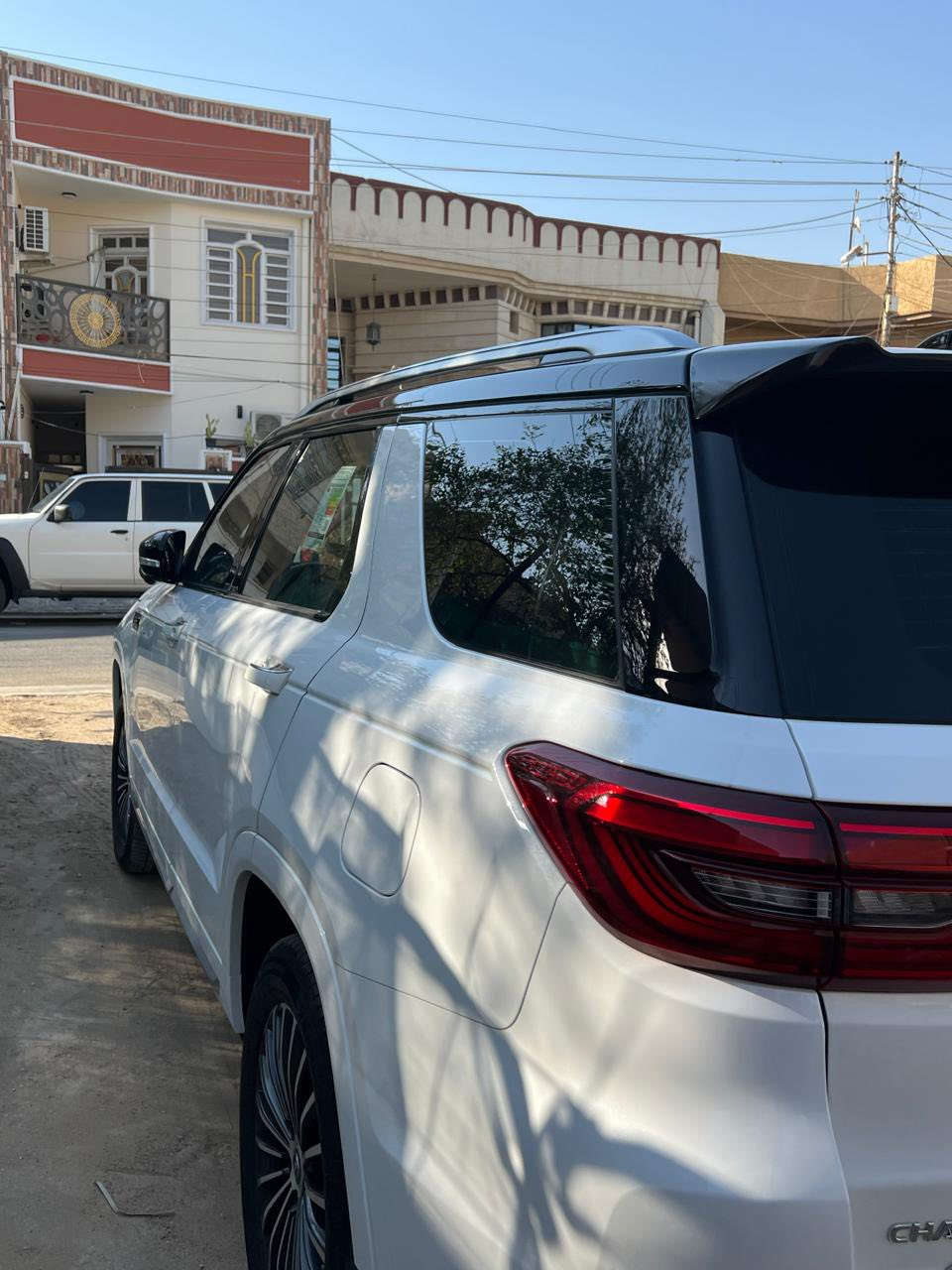 ---السلام عليكم 

للبيع: شانجان CS95 – وكالة البخيت، فئة رويال

سيارة شانجان CS95 رويال نظيفة جدًا، ماشيه 30,000 كم فقط، بدون حوادث.

المواصفات:

محرك توربو 2.0 لتر، قوة 233 حصان، دفع رباعي 4×4، ناقل حركة أوتوماتيك 6 سرعات.

مقاعد جلدية قابلة للتعديل كهربائيًا، تدفئة للمقاعد الأمامية والخلفية.

شاشة لمس، نظام صوت ممتاز، كاميرات 360°، مثبت سرعة، رادار، مراقبة النقطة العمياء.

وسائد هوائية متعددة، ABS، ESP، نظام الثبات الإلكتروني.

وبعد هواي موصفات الشانجان المعروفه 

السعر المطلوب:22.000 يعني دفترين و ٢٠ ورقه

ملاحضه : السياره داخل الضمان تبديل دهن داخل الشركه +بيها شخطتين بالدعاميه الاماميه فقط .

***********
---
