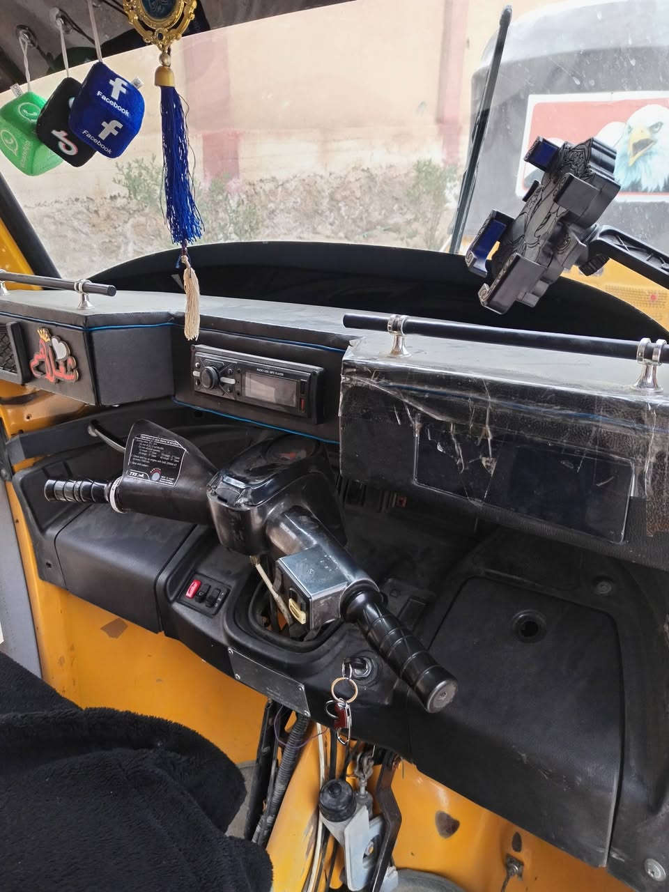 متاح.. تكتك للبيع موديل 2020 رقم وسنويه وتحويل مباشر نضافه فول كشر ومحرك +غرفه داخليه الف مذب عليه شغل وتوكل على باب الله السعر 5600 بيه مجال بسيط الاستفسار أكثر اتصل ***********
