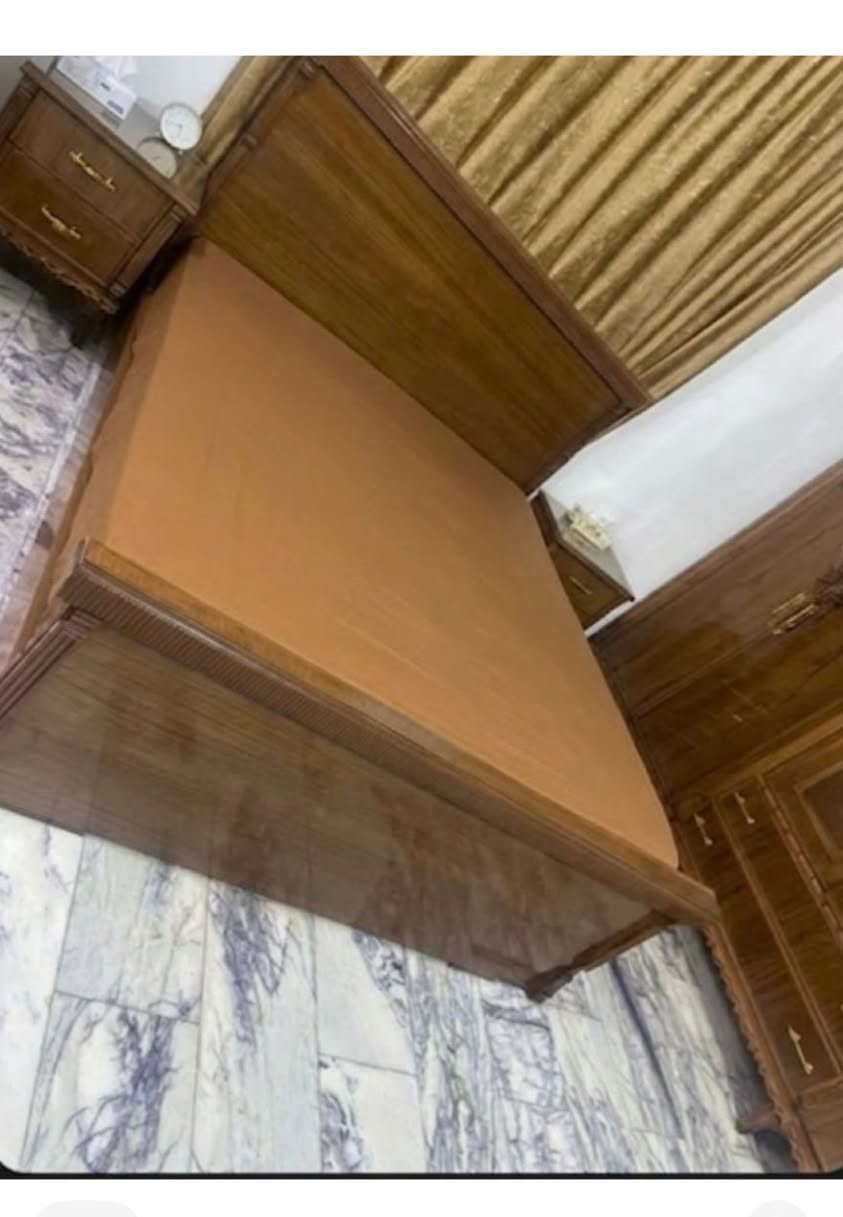 مستعملة اسبوع ماخذينها ب4 ملايين و350 
اريدها بمليونين و300 الشراي يخابرني ***********
