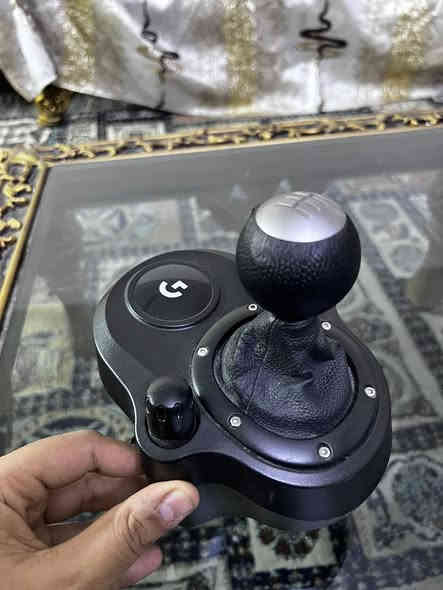 سلام عيكم ستيرن لوجتك G29مستخدم بس٢٠يوم اخو الجديد مع الكير وكامل ملحقاته 

السعر ٣٢٠،٠٠٠
للتواصل على الرقم ***********
