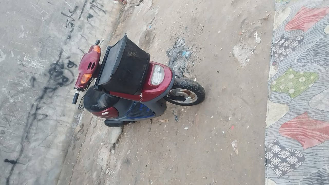 السلام عليكم دراجه منغولي بلاديه 2003 ما مفتوحه كل شيء شغال العنوان كربلاء سايدين حي الغدير سلفن دور الشراي نتصل على هذا الرقم دراجه بلاديه***********
