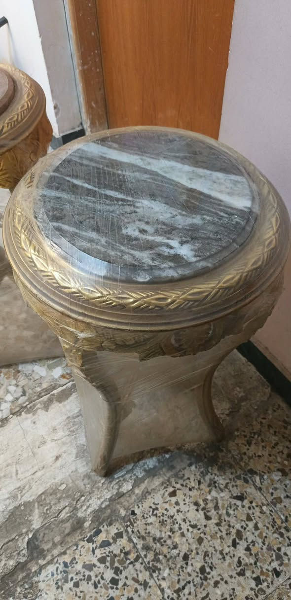 زوجين طبلات من خشب زان مصري شغل مصري دمياطي اثنين دائريات جديده غير مستخدمات ارتفاع ٨٠ والمربعات وجه مرمر ايضا ارتغاع ٧٠ تقريبا


**إذا كنت صاحب هذا الإعلان وتريد حذفه لأي سبب، رجاءا أرسل رسالة إلى الدعم الفني**