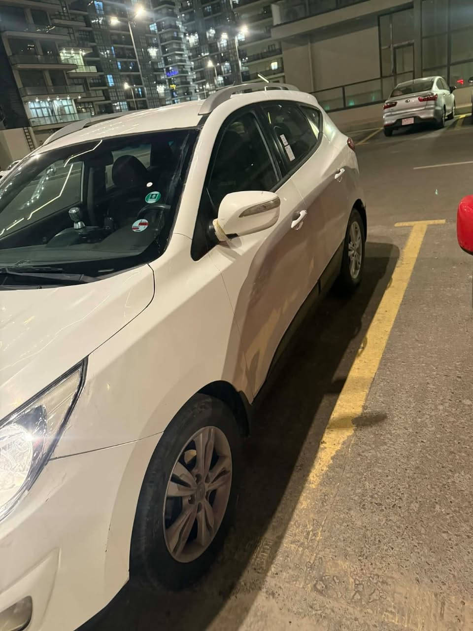 السلام عليكم توسان ٢٠١٣ ادوات كص جنطة   متؤمة طبق الاصل حته  رقم الشاصي السيارة جاهزة للاخير باتزين بانزين   بدون اي نقص كير ومكينه كفالة مكينة  ٢٠٠٠ دوش مكانهه بغداد   عارضهه ب ٥٧ بيهه مجال شي كلش بسيط شباب جوه ال ٥٤ لتعب روحك ***********
