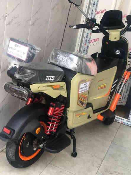 السلام عليكم 
R9 فئة  HIS
للبيع دراجة جديدة مثل ما موضح ب الصور واحلا بعد تحكم قيادة  بلاتوث 4 نمر  5 بطاريات الدراجة مماشية كلش نضيفة مع شاحنة اصلية و بصمات عدد 6 
السعر 550 
الاستفسار ع الرقم ***********
