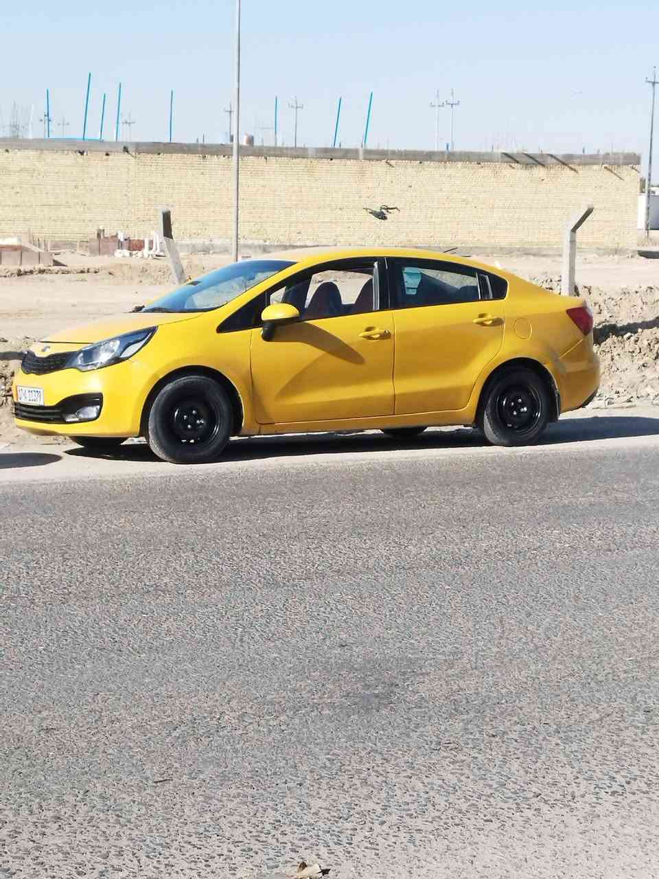 السلام عليكم كيا ريو خليجي 12 قطرتين مكينه كير حداديه شرط 1600 سياره مكفوله من تبديل والضربه القويه سنويه ل30 رقم نجليزي مصفره هيىه وغرمات 
السعر 76
***********
