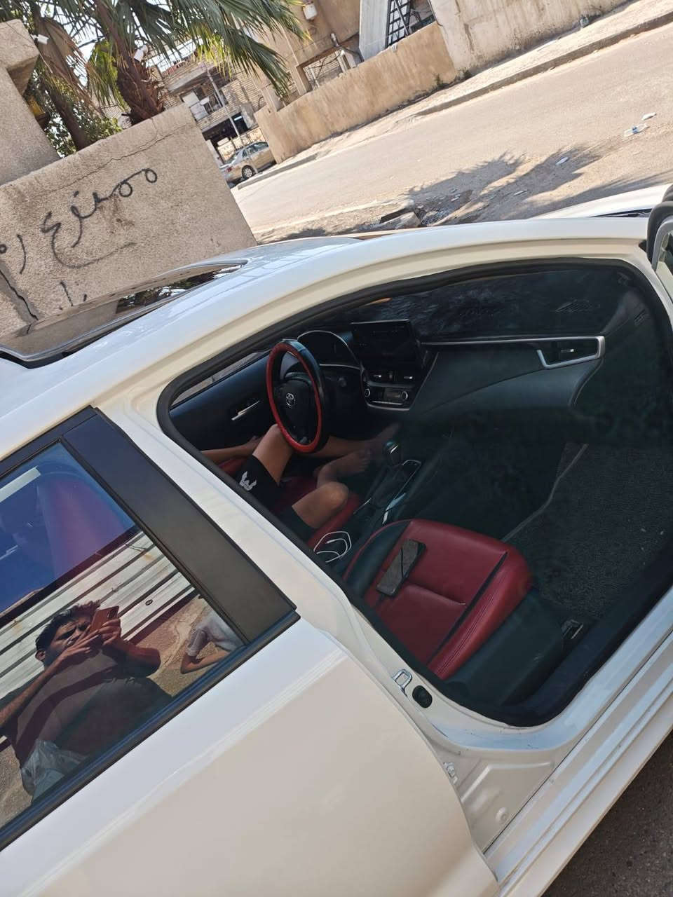 تيالسلام عليكم كورله هابرت موديل 24 فول 4 قطع بيها السياره بدون دواخل مكينه كير صدور بصمتين العده مال شركه كلها ما ملعوب بيهن كفاله سونار موجود هزه جديده بسمي بيع او مراوس حسب القناعه السعر 115 رقمي ***********
