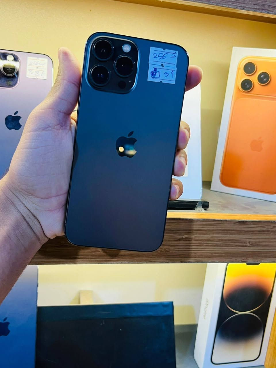 13 برو ماكس نظافة 100‎%‎
بطارية 91
ذاكرة 256 
مستبدل قطعة اصلية من ابل كامرة 
ظمان 5 ايام 💯💯 استبدال وسنة سوفت 
سعر 610 الف23087469 077
كربلاء الرجيبة مقابل ماركت الدعمي 3


**إذا كنت صاحب هذا الإعلان وتريد حذفه لأي سبب، رجاءا أرسل رسالة إلى الدعم الفني**