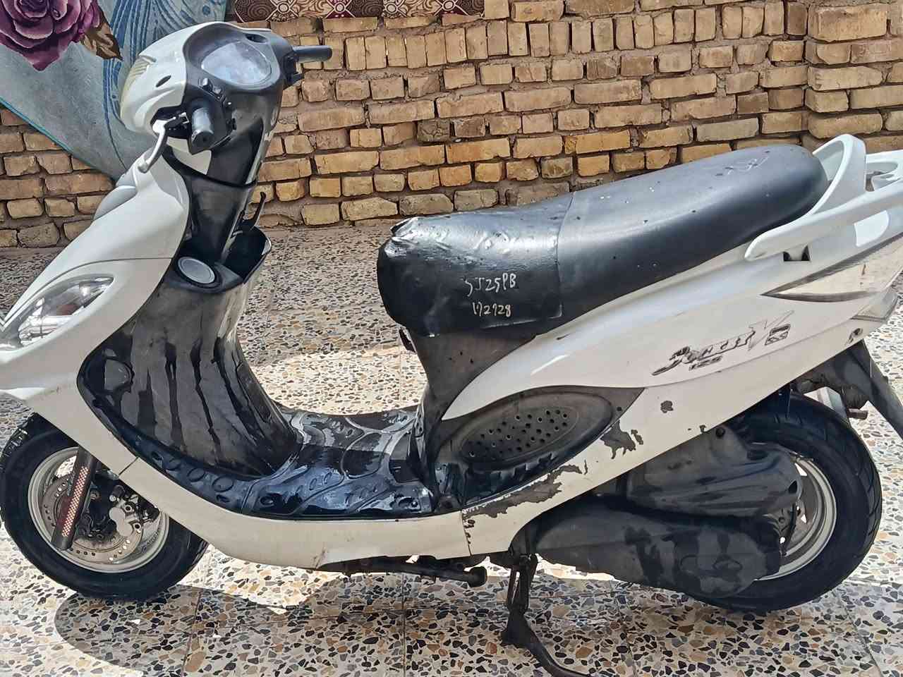 دراجه للبيع كامكؤ دراجه نضيفه كامل مواصفات كهربائيات كامله كفاله عامه السعر مليون و وبيه مجال ***********
