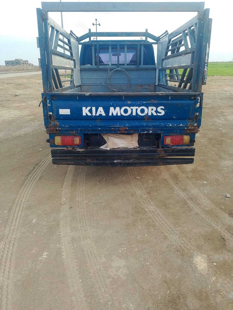 السلام عليكم ( للبيع ) كيا فونتيرا موديل 97 رقم ذي قار بأسمي السعر 50$ المكان السماوة ( ملاحظة ) مكلف بالنشر رقم صاحب السيارة *********** - ***********
