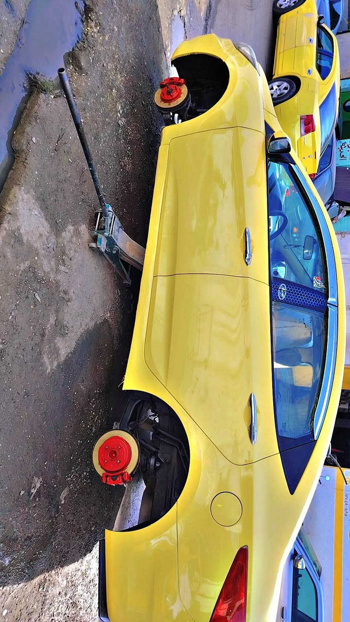 (امريكي🇱🇷)
كود واحد فقط باب سائق

مكينه وكير شرط 

هيئه وغرمات صفر

كربون بنزين 

للاستفسار اتصل ع رقم
***********
بي واتساب
