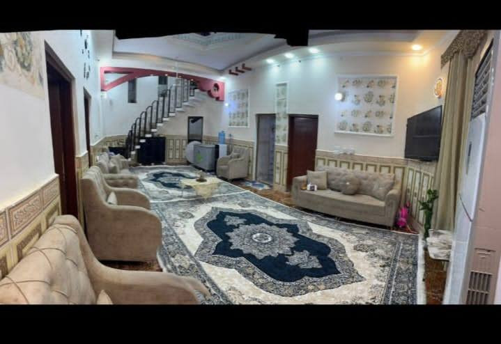 #للبيع #بيت #بحي #الحكم #طابقين

مساحه البيت // ٢٥٠ متر بناء مسلح شارع ٢٠ م

الطابق الأرضي // غرفه وصاله ومطبخ وبراني وصحيات داخليه وخارجيه
الطابق الأول // ثلاث غرف نوم وصاله ومجمع صحيات

موقع البيت // حي الحكم قرب مدرسه الحبوبي

للاستفسار أكثر اتصل على *********** أو واتساب أو زيارة المكتب الحضارة للعقارات السماوه حي الحكم مجاور صيدلية آدم
