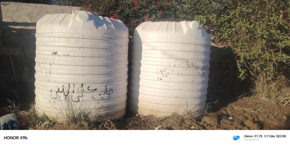 سلام عليكم خزانات ماي جديدات حيل سعه الخزان ٥٠٠٠لف لتر الواحد عدد ثنين جديدات واصليت بعدهن بل ضمان سعر التانكي الواحد ٢٥٠ مكاني بل القاسم لاستفسار ***********
