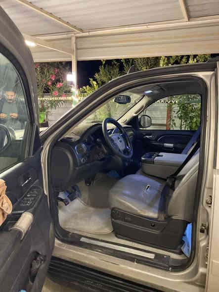 السلام عليكم سوبر بان للبيع او مراوس حسب القناعه
رقم اربيل انكليزي شرط التحويل والغرامات موديل ٢٠٠٨ محرك ٨ سلندر ٥٣٠٠ مكينه وكير شرط مال كصه تخم تاير جديد صدر جديد تبريد ثلاجه ❄️ باتري جديد كهربائيات شغاله من الدعاميه للدعاميه صبغ احزام اثر جراد بدون دواخل وبدون قماره سياره جاهزه من كل النواحي دواخل نضيفه كلش السعر ١٥٥ وبيها مجال للشراي مكان بغداد السيديه رقم الهاتف 
***********
***********
