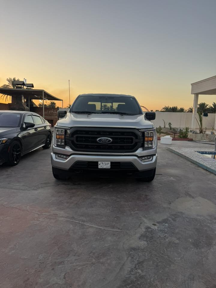 السلام عليكم

فورد F150 مديل2023

الضرر. بنيد مبدل فقط بدون شواصي  السيارة كلها بلاديه ومامبدل بيها برغي عده البنيد 

ايرباك. ستيرن فقط

هايبرد مكينة 6 سلندر تون تيربو حجم 3500 

بدون رقم تترقم كل المحافضات عده الاقليم 
رقمها يكلف 450 الف

المواصفات 

باب طويل بدي قصير
ترحيب محيطي ذكي 
اناره محيطية360 درجة

منافذ كهرباء 220 فولت وكذلك 110 فولت بكل مكان بالسيارة منفذ بالبدي

شاشة ديجيتل وكار بلي حجم كبير فول مواصفات

كراسي كهربائية 
كراسي تدفئه 

رادارات امامي وجانبيه
رادار 360 درجة 

تشغيل عن بعد 

قياده ذاتيته وتحديد المسار واتو ستوب توقف ذاتي 

بصمات أبواب ورمز سري

باب البدي كهربائي 

دفع رباعي 4*4 مع 7 وضعيات قيادة 

صور الحادث مرفقه مع صور السياره 

السعر 305 ورقه 

العنوان / سامراء

للاتصال / ***********
