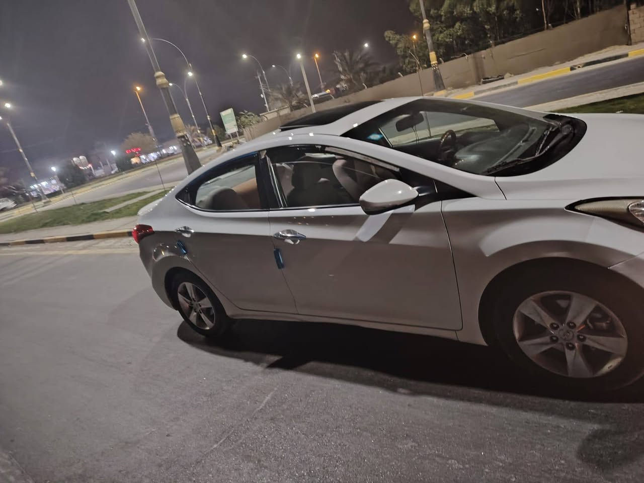 النترا 2014 سوناره مرفق بالصور جاهزه ع اخر حبايه مكانه الشاميه..سعره 118 وبيه مجال قليل 
***********
