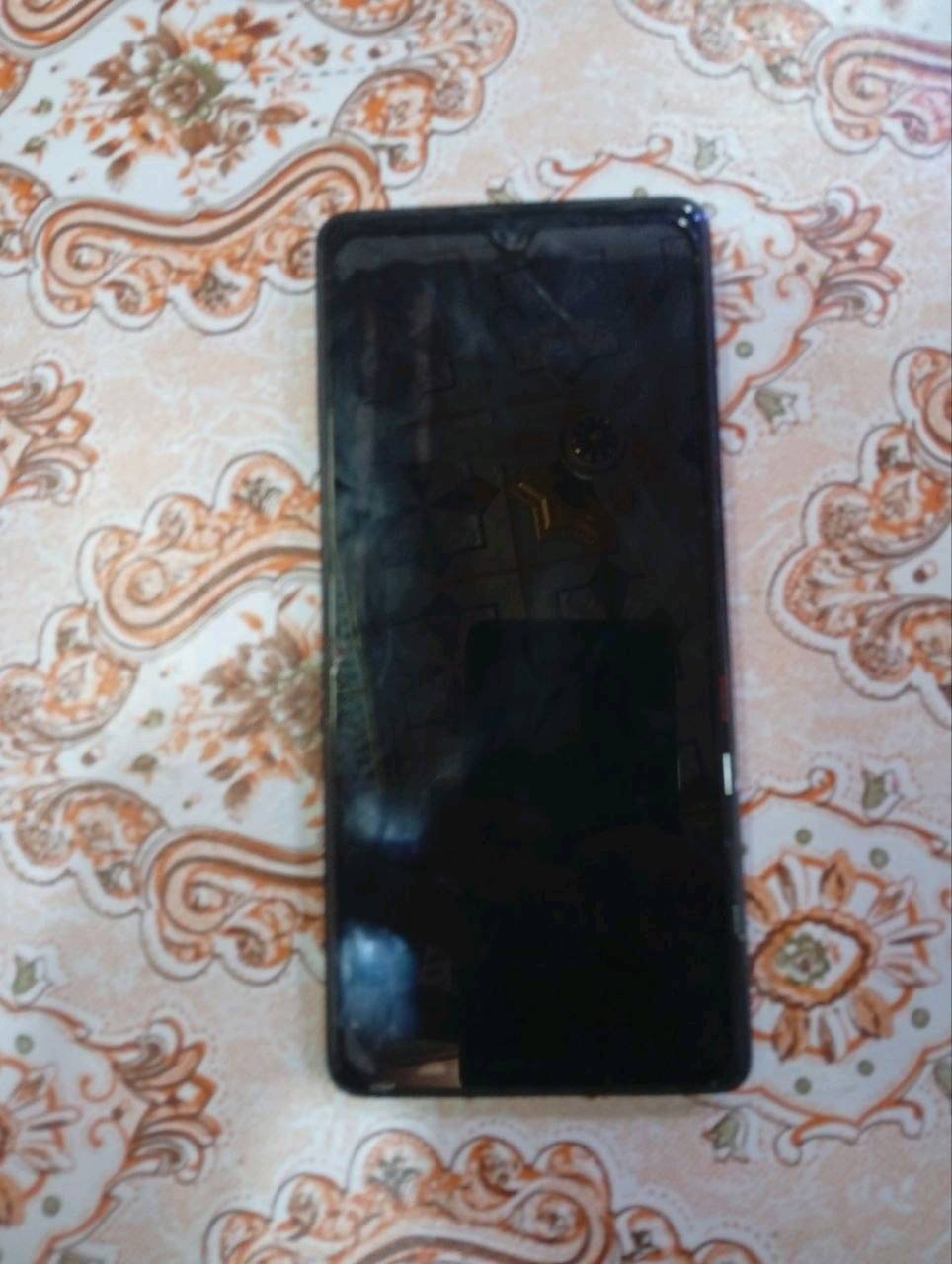 سلام عليكم اخوانTECNO POVA 6 Pro 5Gمكفول كفاله عامه من كلشي جهاز جديد بس مبين بتصوير مو شي لن جهاز الي اصور بي تعبان اخوان جهاز الي شخص ياخذه البوبجي 60فريم واسلس كلش حلو بلعبه واجهاز ولله العضيم نضيف وامابدل ولا قطعه جهاز راقي  وايدعم شحن سريع الي هوه70واط  سعره 225الف