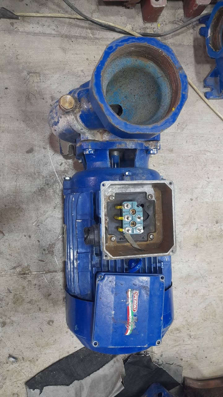 مضخه ايطالي ٥ونص حصان دورة ٣٠٠٠ ثري فيز ٤ب٤ ملفوف ،،،اربيل *********** ,,توصيل مجاني
